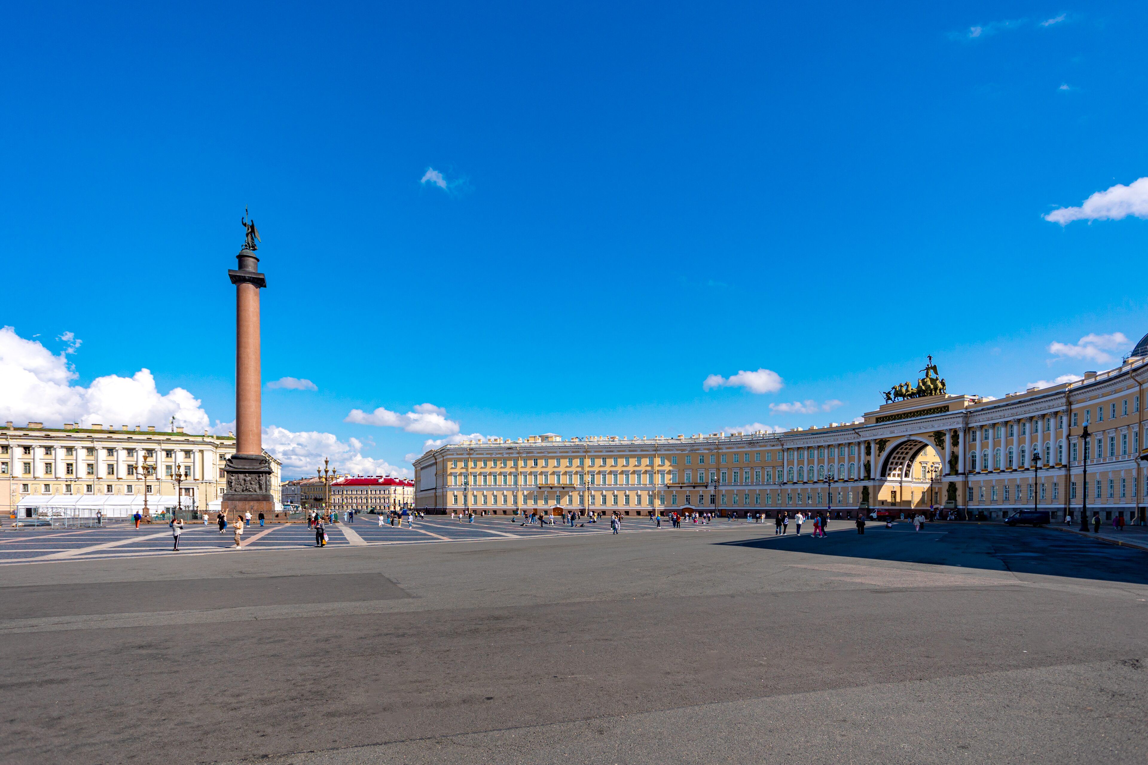 St Petersburg in Two Days: the City, the Hermitage and Two Residences